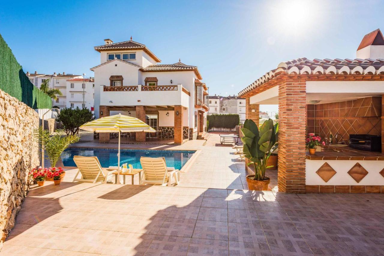 Villa Sol Нерха Екстериор снимка