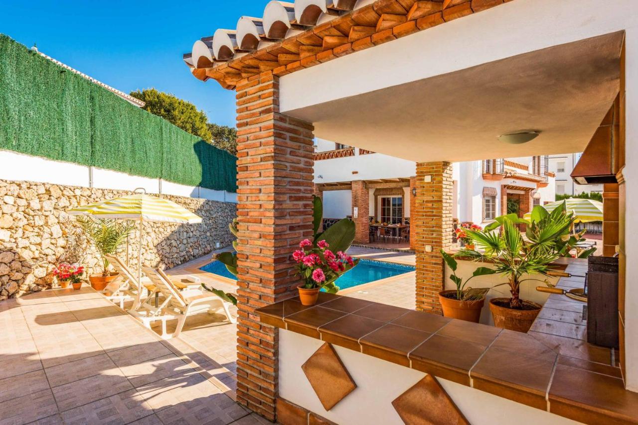 Villa Sol Нерха Екстериор снимка