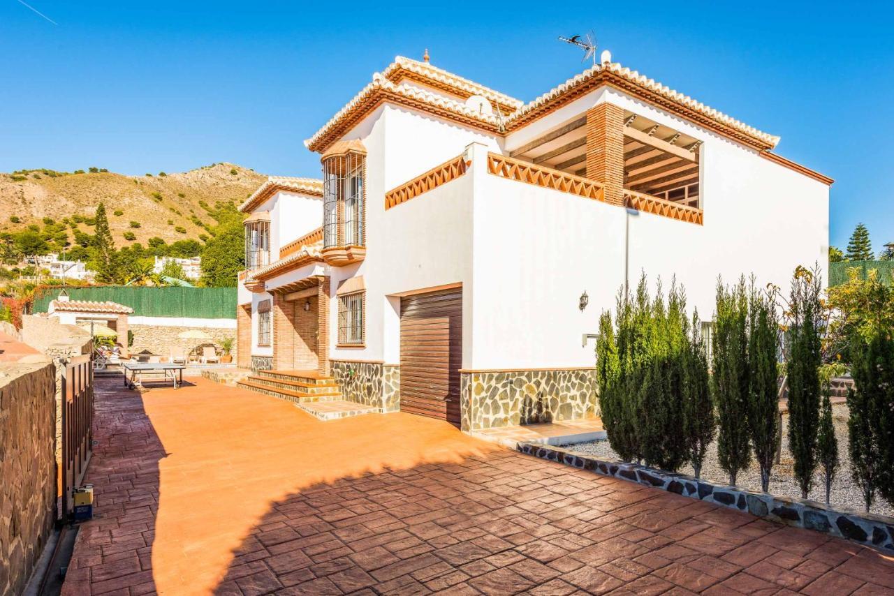 Villa Sol Нерха Екстериор снимка