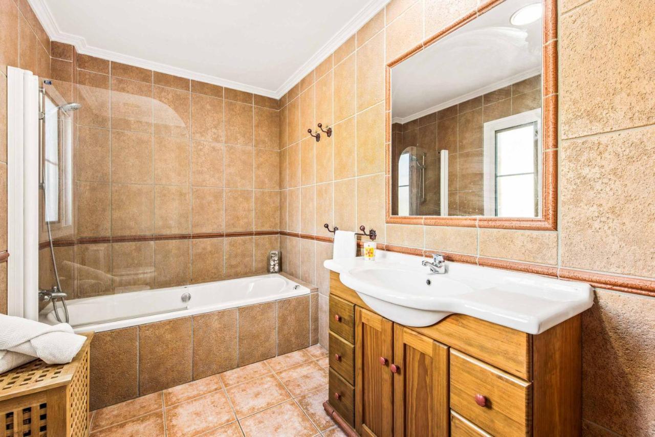 Villa Sol Нерха Екстериор снимка