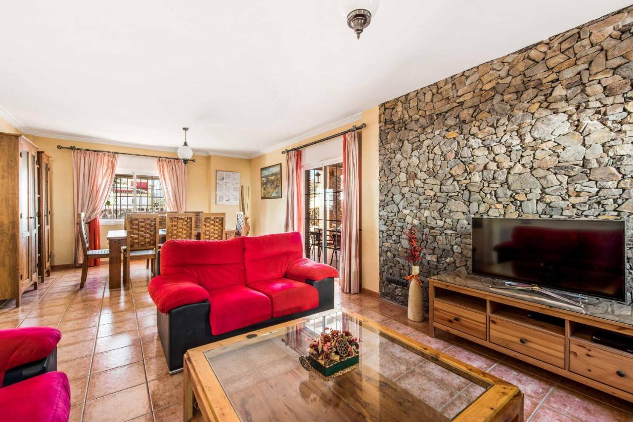 Villa Sol Нерха Екстериор снимка