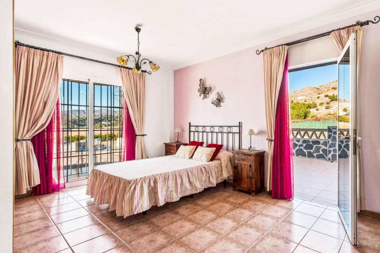 Villa Sol Нерха Екстериор снимка